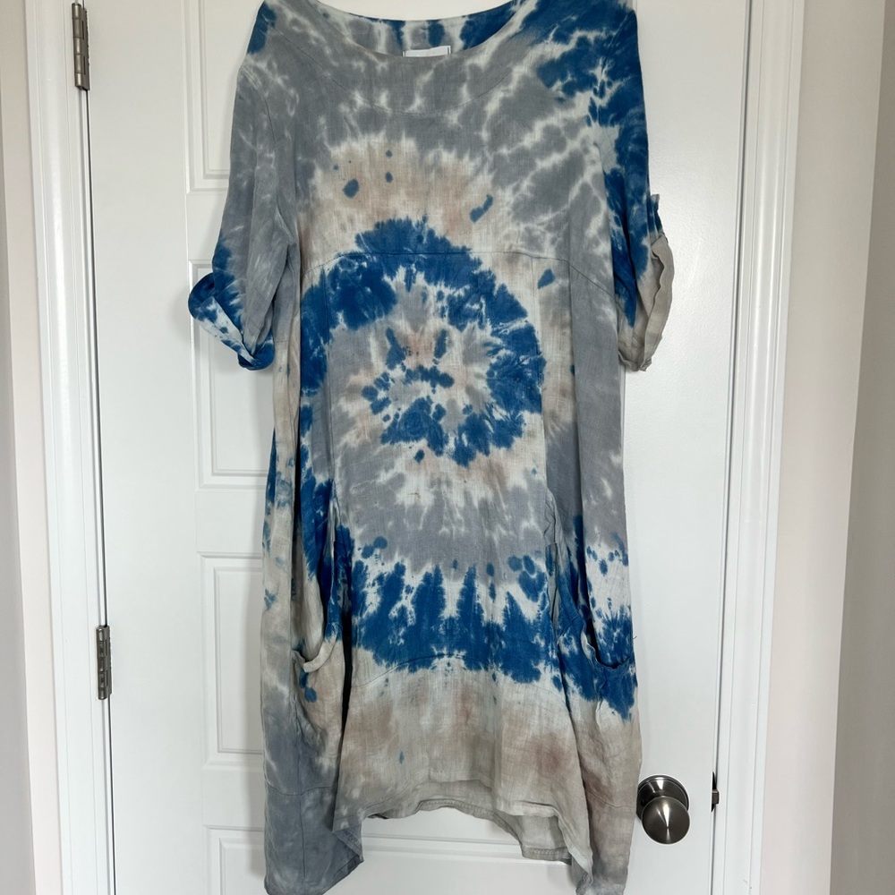 NWOT Blue and Gray Tie-Dye Dress